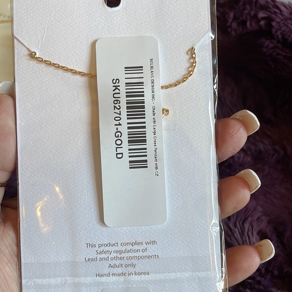 🌟✨⭐️FRESH&CO GOLD CROSS MULTILAYERED NECKLACE✨🌟 - Picture 4 of 4